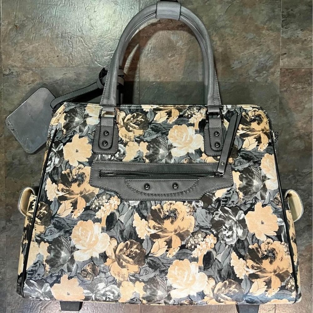 Excellent Bag on wheels for Travel or School Rolling Carry on or Laptop